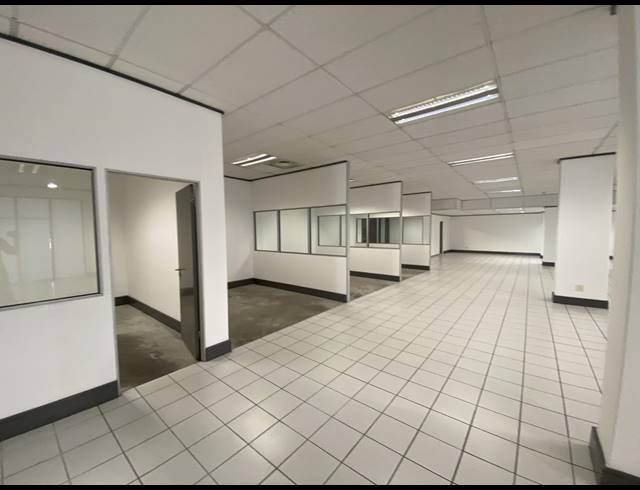 411M² OFFICE TO LET IN CLAREMONT